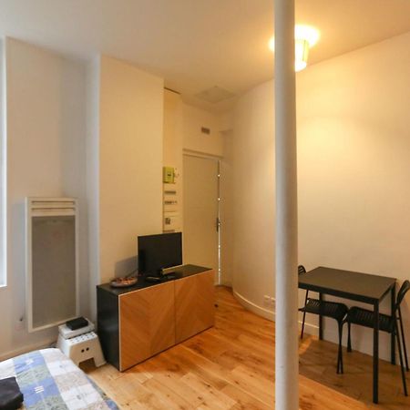 Nice And Comfortable Studio Apartment パリ エクステリア 写真