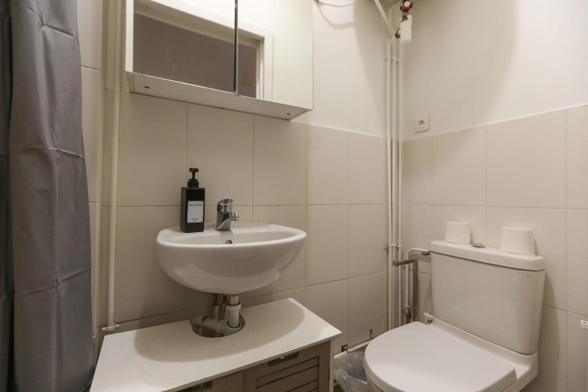 Nice And Comfortable Studio Apartment パリ エクステリア 写真